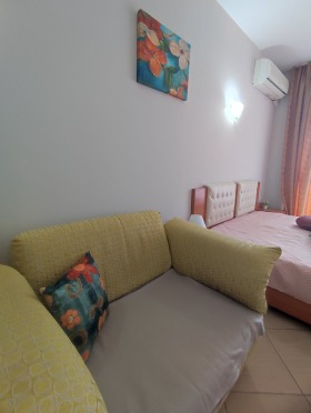 Studio c.c. Slânciev briag, regiunea Burgas 3