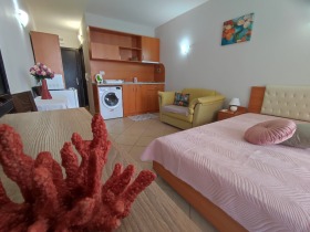 Studio c.c. Slânciev briag, regiunea Burgas 2
