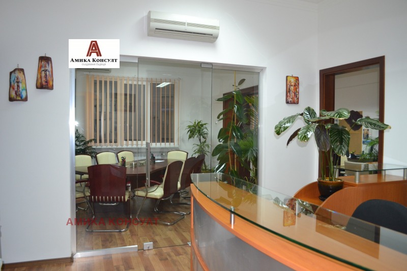 Продава 4-СТАЕН, гр. София, Център