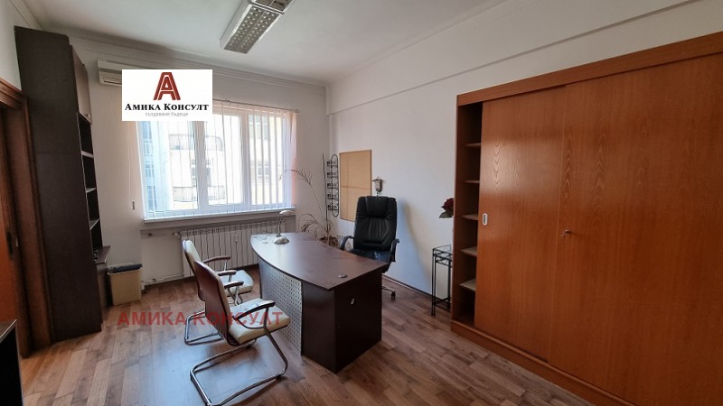 Продава 4-СТАЕН, гр. София, Център, снимка 7 - Апартаменти - 53160618