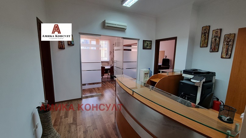 Продава 4-СТАЕН, гр. София, Център, снимка 2 - Апартаменти - 53160618