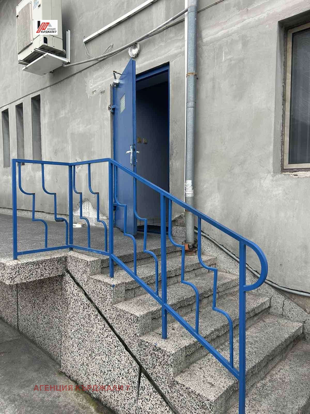 Продава ПРОМ. ПОМЕЩЕНИЕ, гр. Димитровград, област Хасково, снимка 8 - Производствени сгради - 54022648