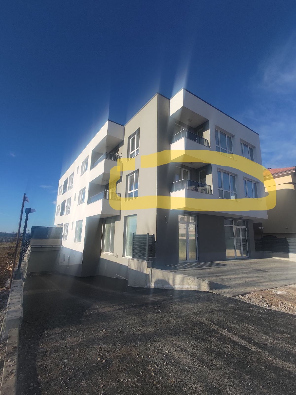 Продава 3-СТАЕН, гр. Божурище, област София област, снимка 1 - Апартаменти - 54602854