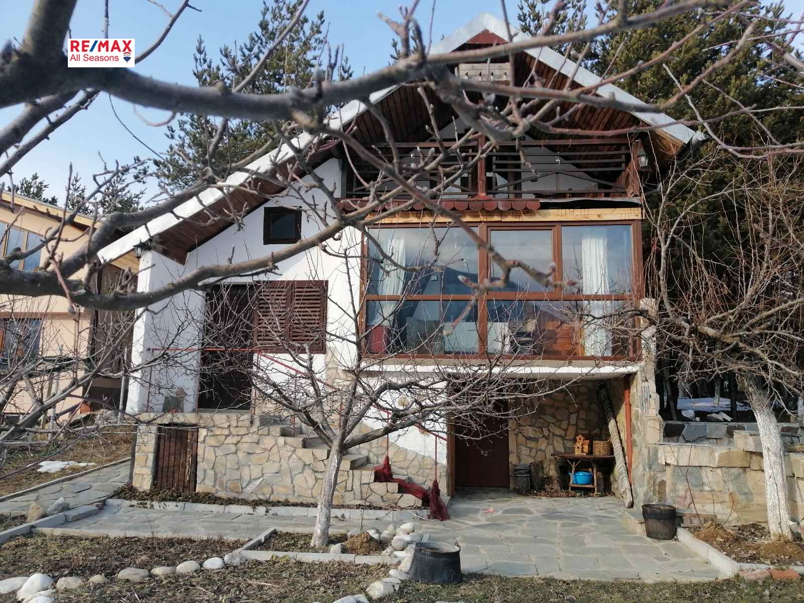 Продава ВИЛА, гр. Разлог, област Благоевград