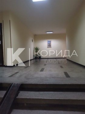 Многостаен град София, Лозенец 15