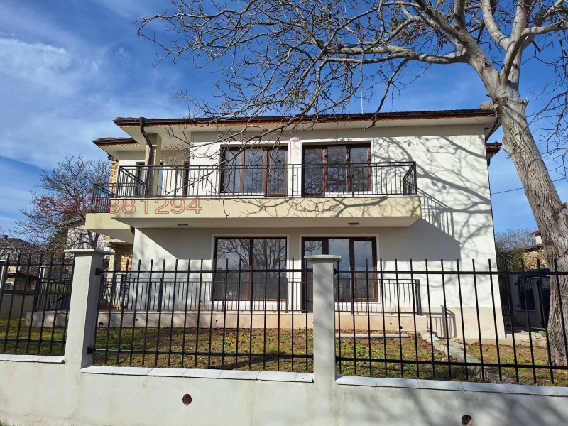 Продава КЪЩА, гр. Варна, м-т Горна Трака