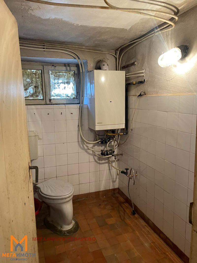 Продава КЪЩА, гр. Севлиево, област Габрово, снимка 12 - Къщи - 54081385