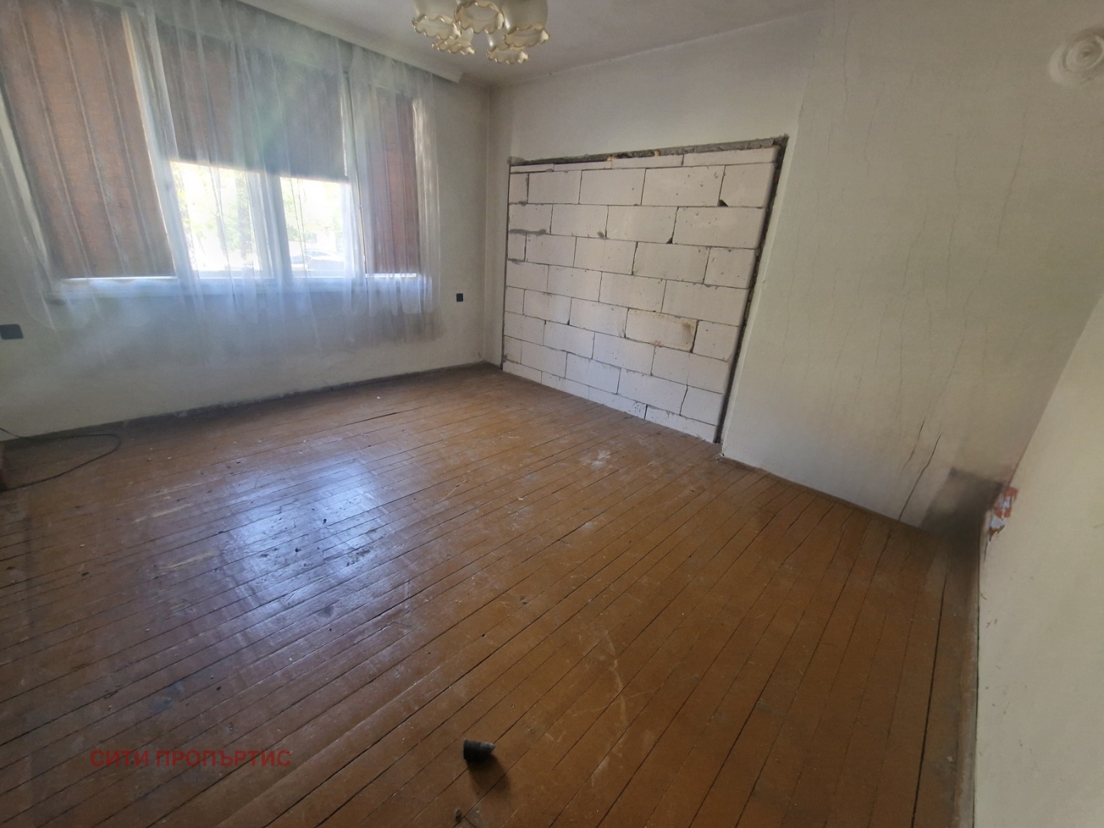 Продава МНОГОСТАЕН, гр. Благоевград, Широк център, снимка 7 - Апартаменти - 51885568