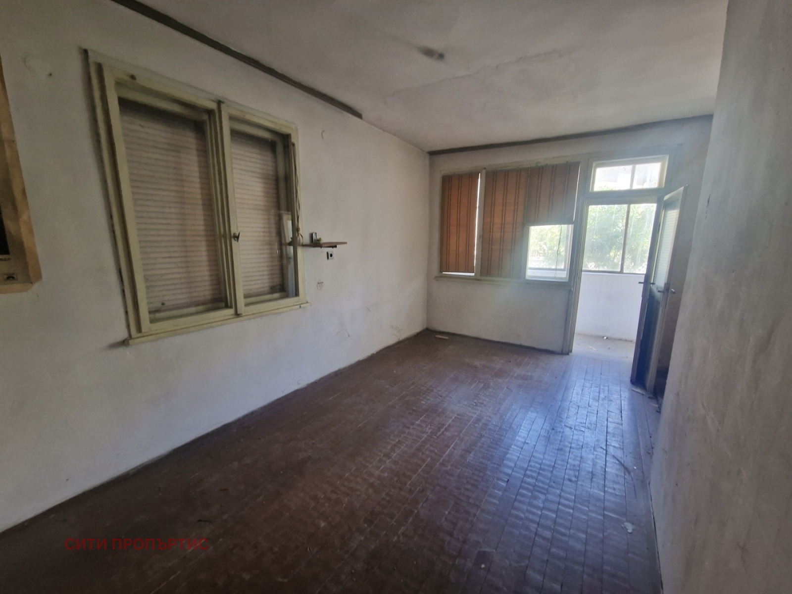 Продава МНОГОСТАЕН, гр. Благоевград, Широк център, снимка 9 - Апартаменти - 51885568