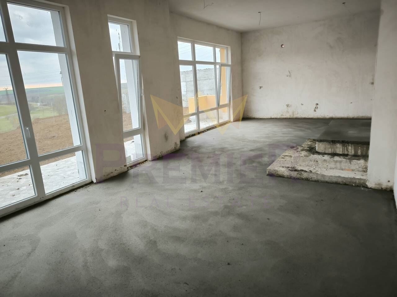 Продава КЪЩА, с. Черни връх, област Бургас