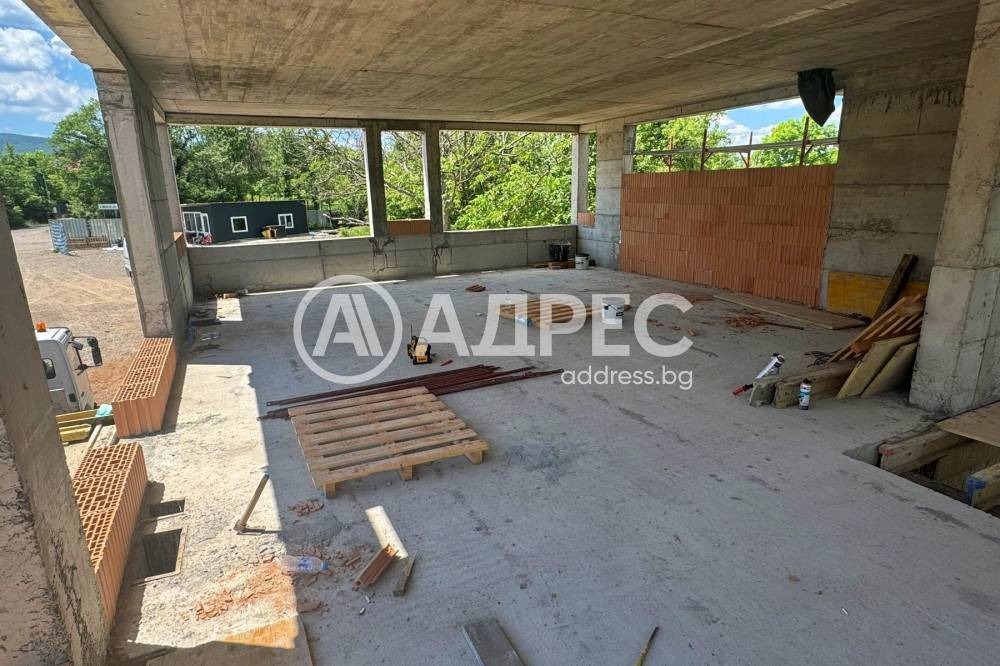 Продава КЪЩА, гр. София, с. Иваняне, снимка 2 - Къщи - 54679243