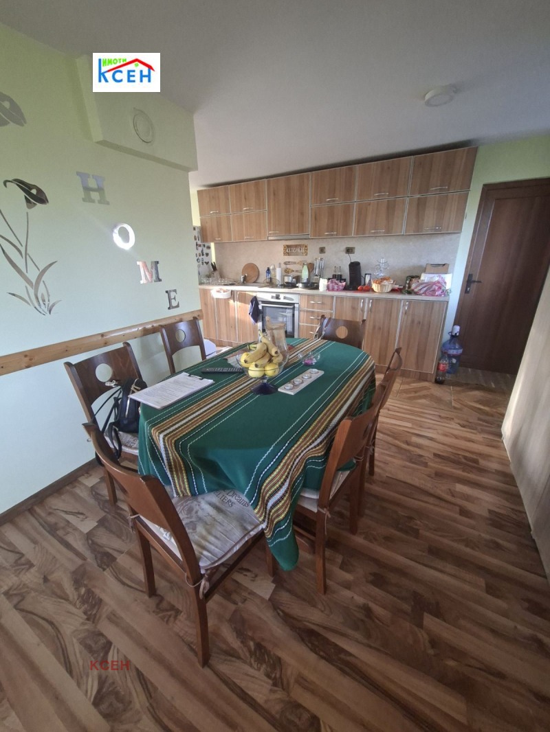Продава ВИЛА в град Търговище, Запад 3 - 200 кв.м / 193 000 € » 377 475.19 лв., КСЕН