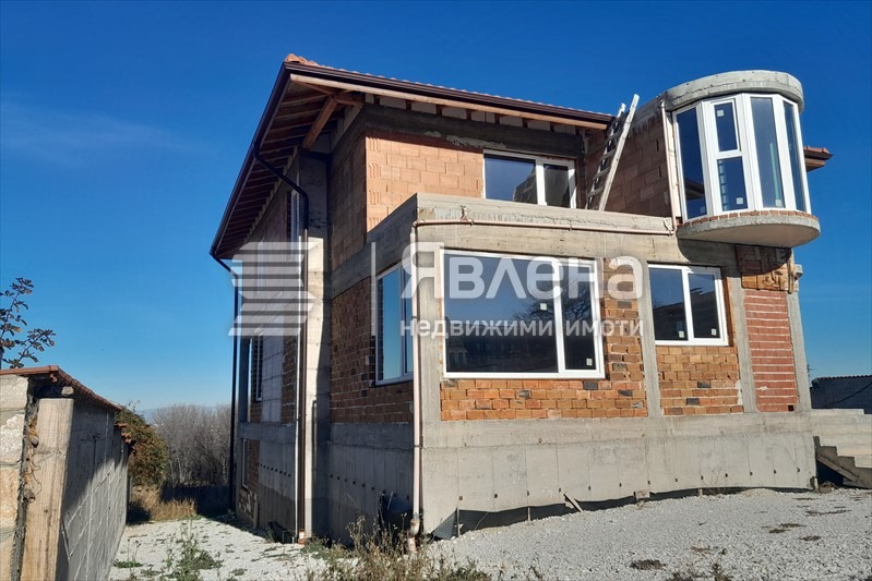 Продава КЪЩА, с. Марково, област Пловдив, снимка 2 - Къщи - 49202645