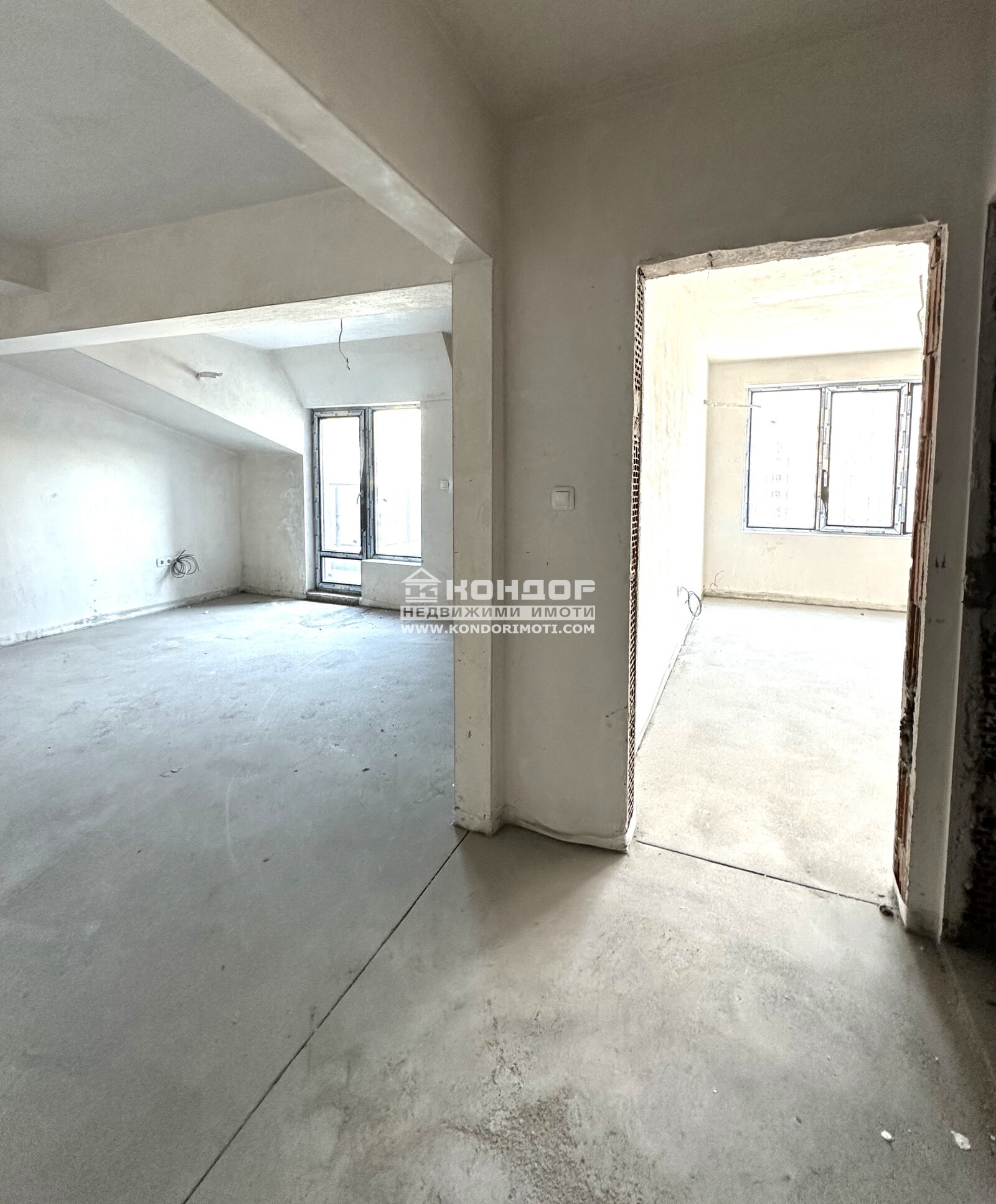 Продава 3-СТАЕН, гр. Пловдив, Кършияка, снимка 2 - Апартаменти - 50861740