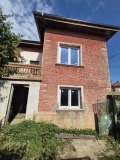 Продава КЪЩА, област Ловеч, с. Славяни • 52000 лв. • 33713478 — Holmes.bg