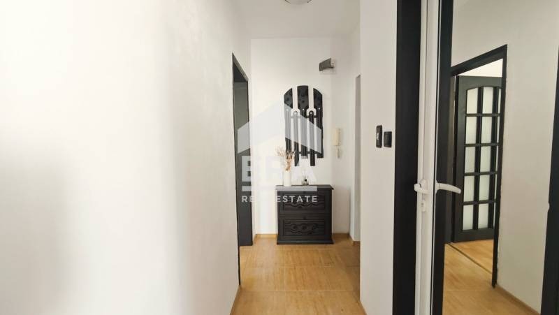 Продава 2-СТАЕН, гр. Търговище, Вароша, снимка 4 - Апартаменти - 53121100