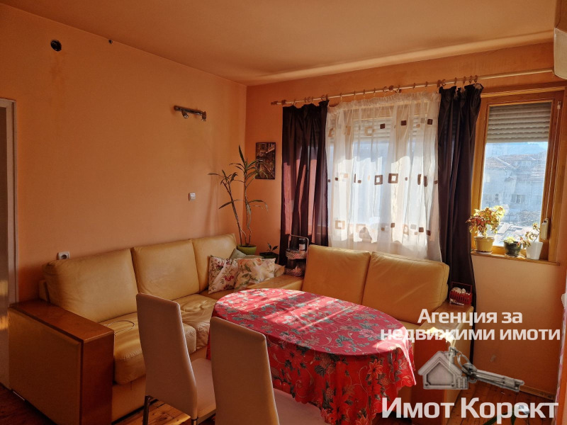 Продава КЪЩА, гр. Асеновград, област Пловдив, снимка 2 - Къщи - 49089987