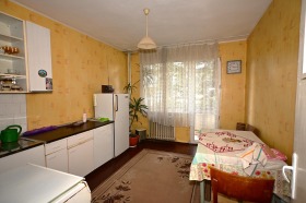 1 спаваћа соба Рено, Перник