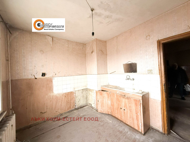 À venda  2 quartos Pernik , Centar , 85 m² | 23434460 - imagem [14]