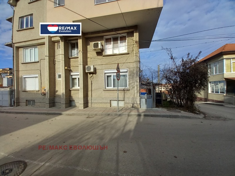 Продава  Етаж от къща град Разград , Житница , 77 кв.м | 90269971