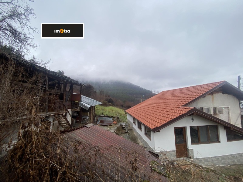 Продава КЪЩА, гр. Троян, област Ловеч, снимка 15 - Къщи - 53323086