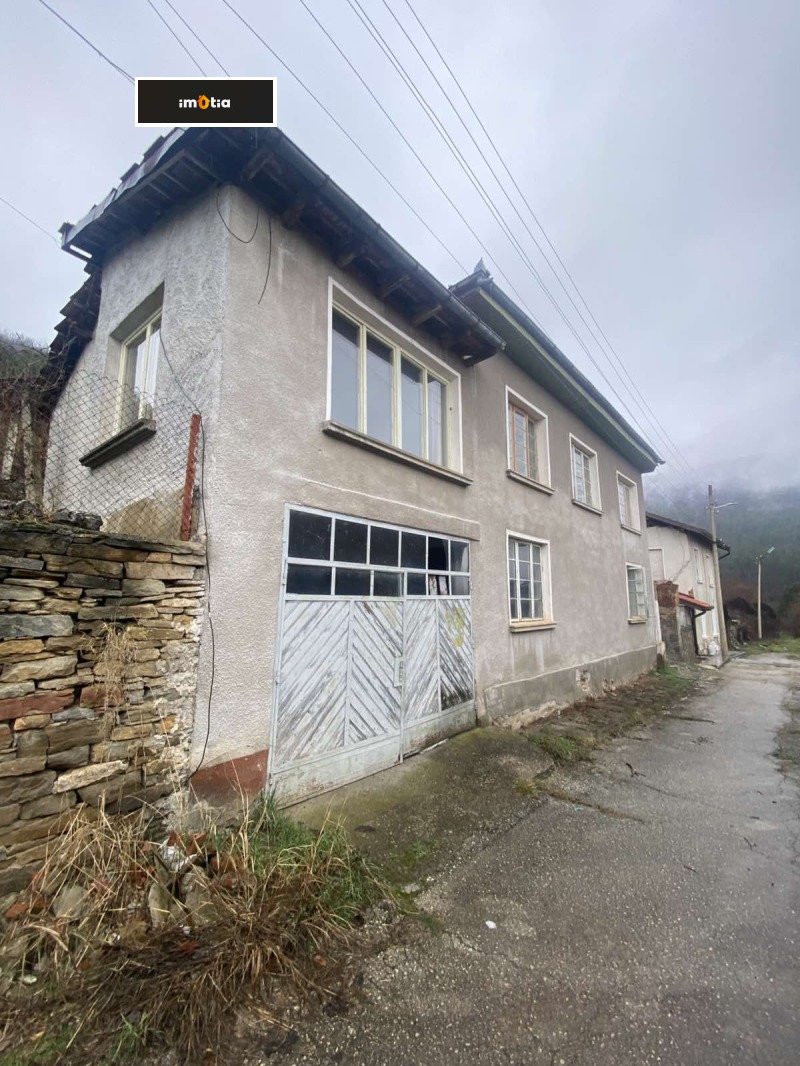 Продава КЪЩА, гр. Троян, област Ловеч