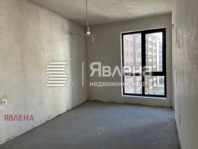 3-стаен град София, Сухата река 6