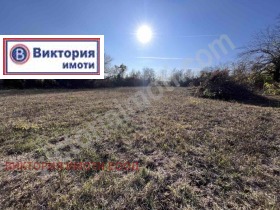 Продажба на имоти в с. Хотница, област Велико Търново — страница 3 - изображение 1 