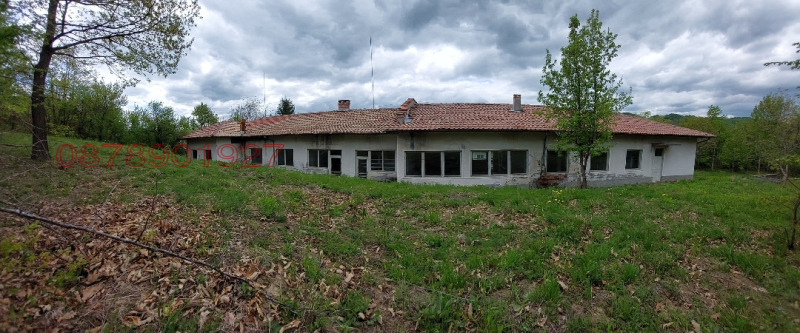 Продава ВИЛА, гр. Троян, област Ловеч, снимка 8 - Вили - 52921768