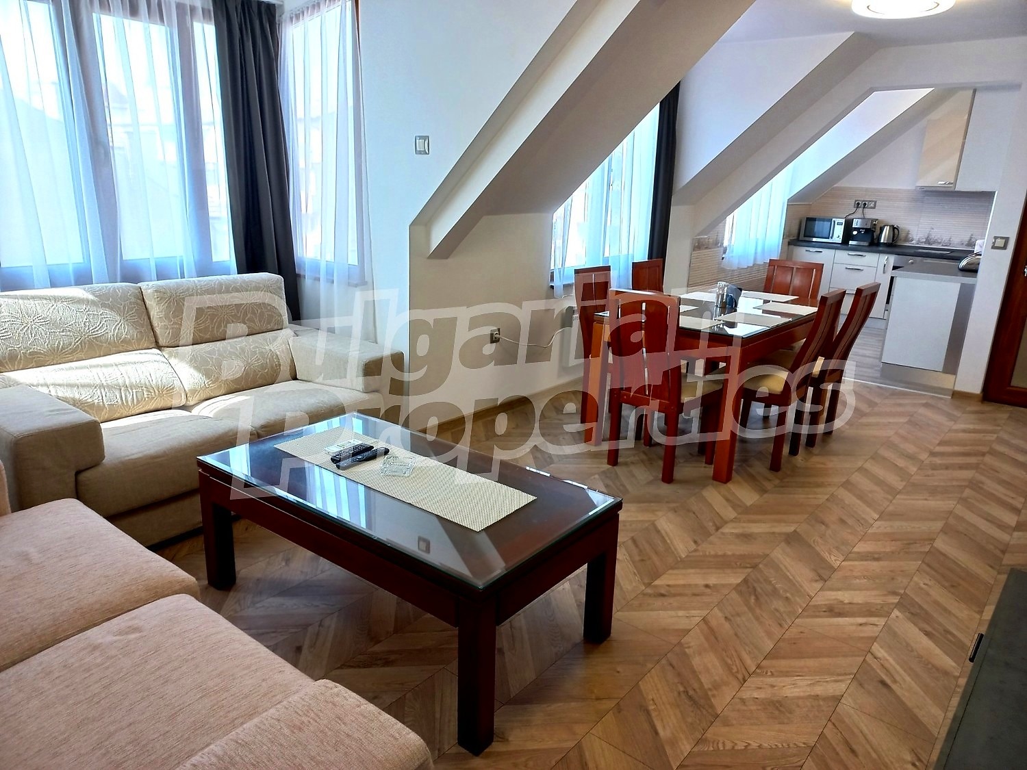 Продава 3-СТАЕН, гр. Варна, Лятно кино Тракия, снимка 2 - Апартаменти - 52576053