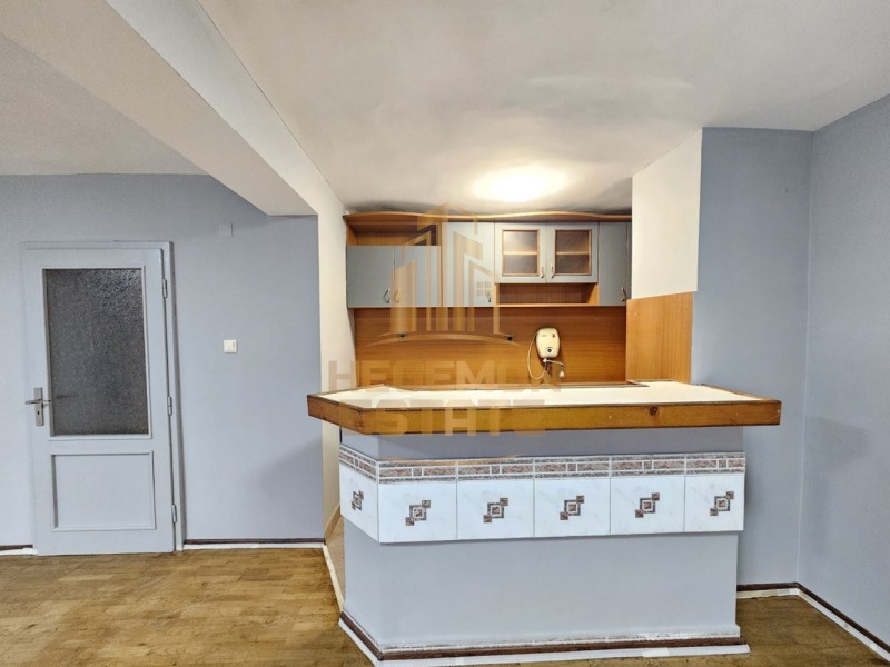 Продава 2-СТАЕН, гр. Варна, Зимно кино Тракия, снимка 2 - Апартаменти - 52462657