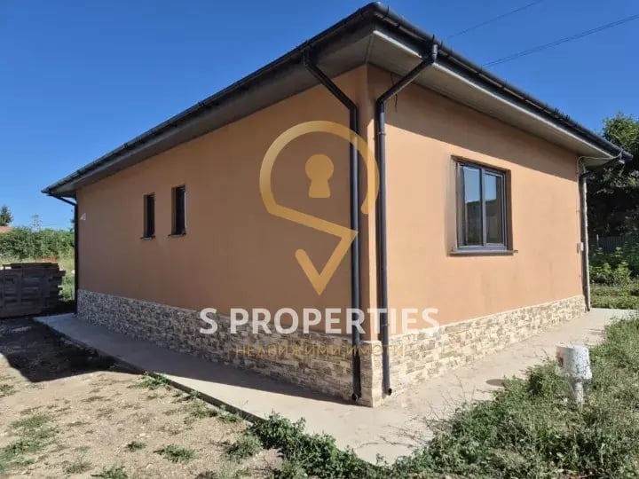 Продава КЪЩА, с. Яребична, област Варна, снимка 10 - Къщи - 56197654
