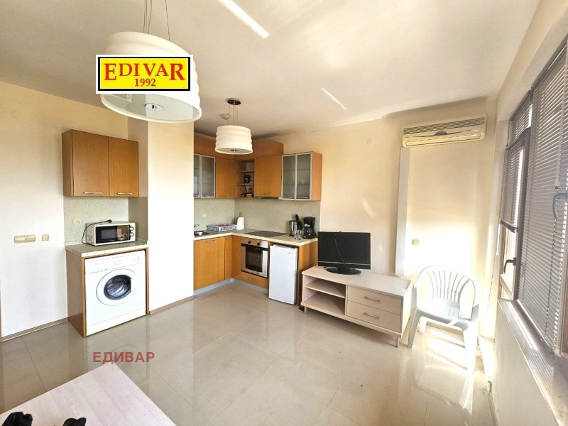 Till salu  1 sovrum region Dobrich , Baltjik , 71 kvm | 48818912 - bild [2]