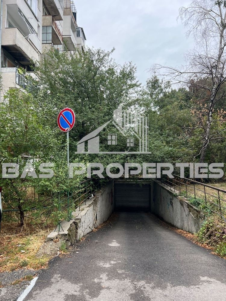 Продава ГАРАЖ, ПАРКОМЯСТО, гр. София, Борово, снимка 3 - Гаражи и паркоместа - 56309659