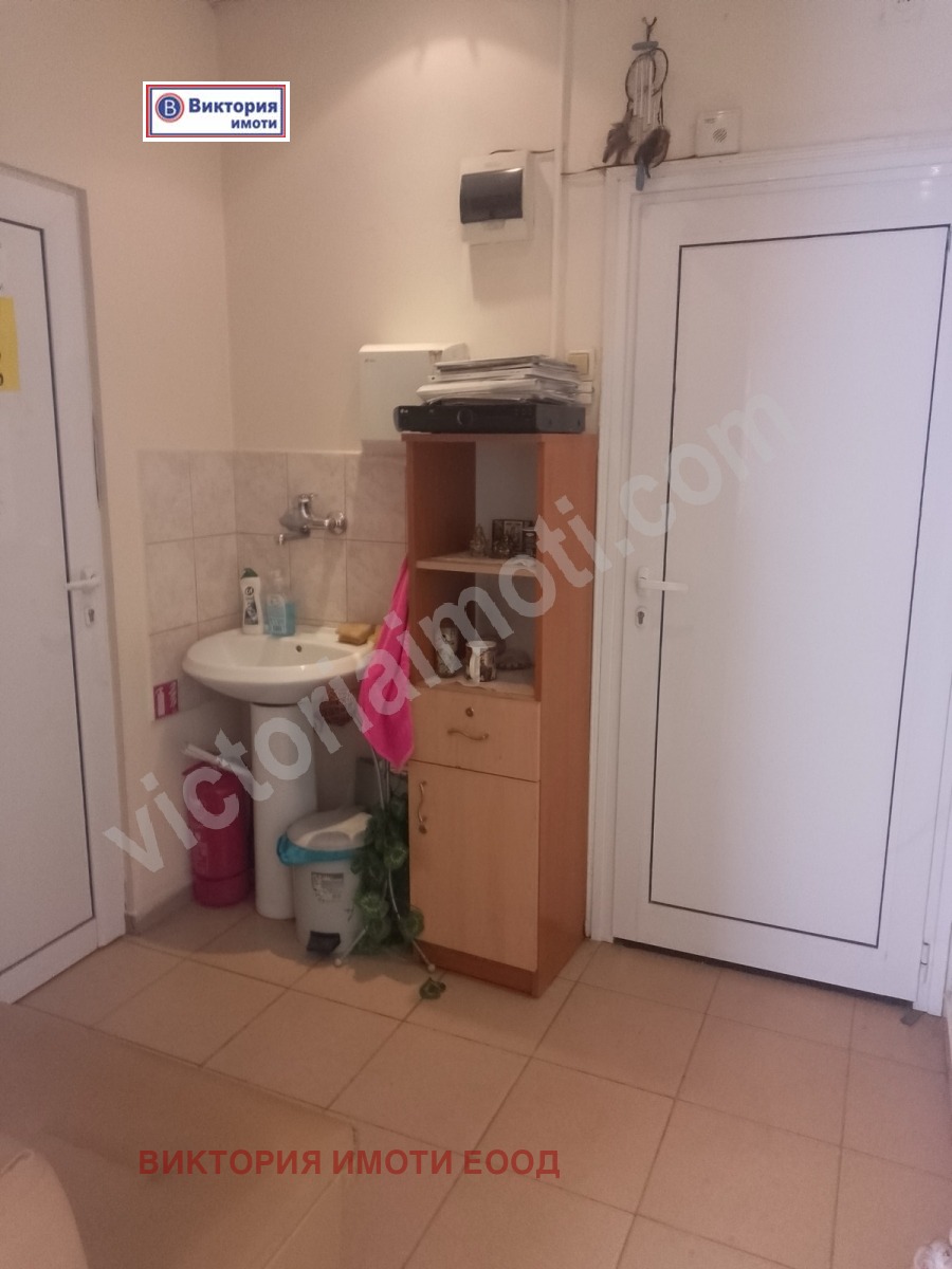 Продава ОФИС, гр. Велико Търново, Център, снимка 2 - Офиси - 54612262