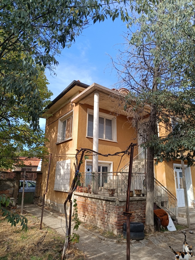 Продава КЪЩА в област Стара Загора, с. Хрищени - 110 кв.м / 72 000 € » 140 819.76 лв., СТАНДАРТ