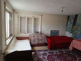 Casa Hrichtcheni, região Stara Zagora 4