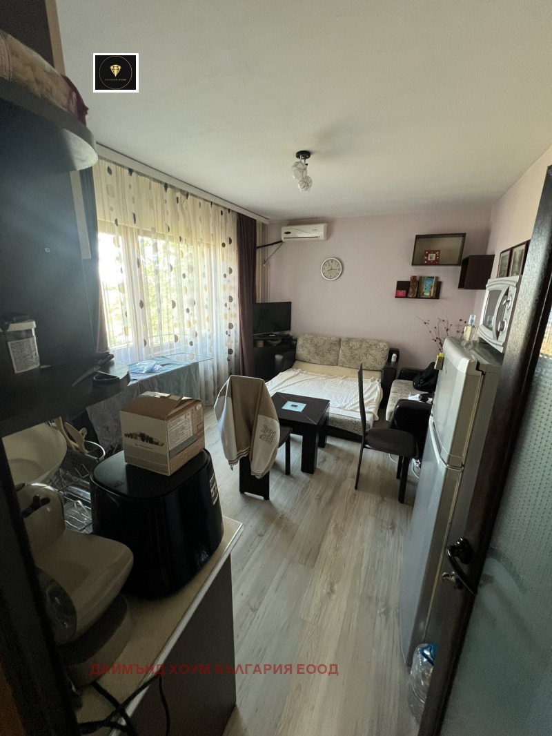 Продава  2-стаен, град Пловдив, Тракия • 84 000 EUR • ID 19528704 — holmes.bg - [1] 