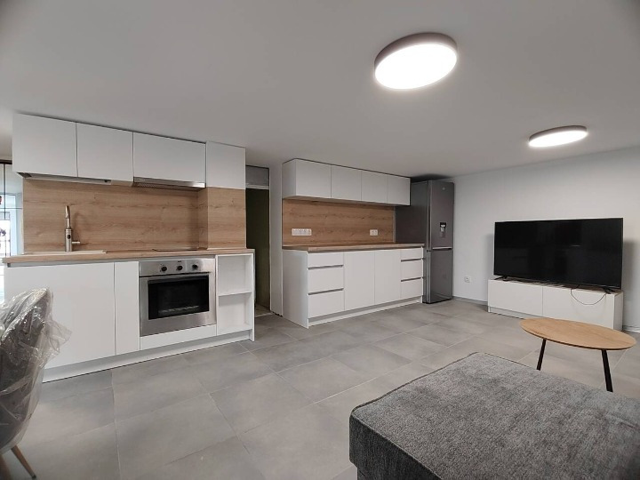 Продава 2-СТАЕН, гр. Бургас, Възраждане, снимка 3 - Апартаменти - 52222082