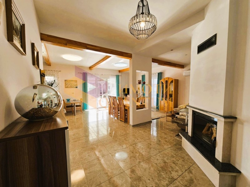 Продава КЪЩА, с. Приселци, област Варна, снимка 2 - Къщи - 52663373