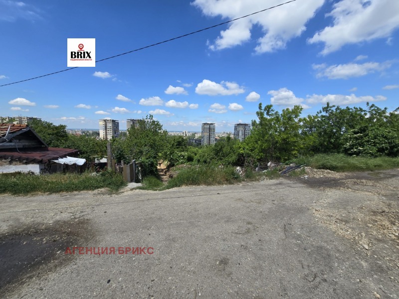 Продава ПАРЦЕЛ в град Русе, в.з. Кръста - 1666 кв.м / 9 000 € » 17 602.47 лв., АГЕНЦИЯ БРИКС