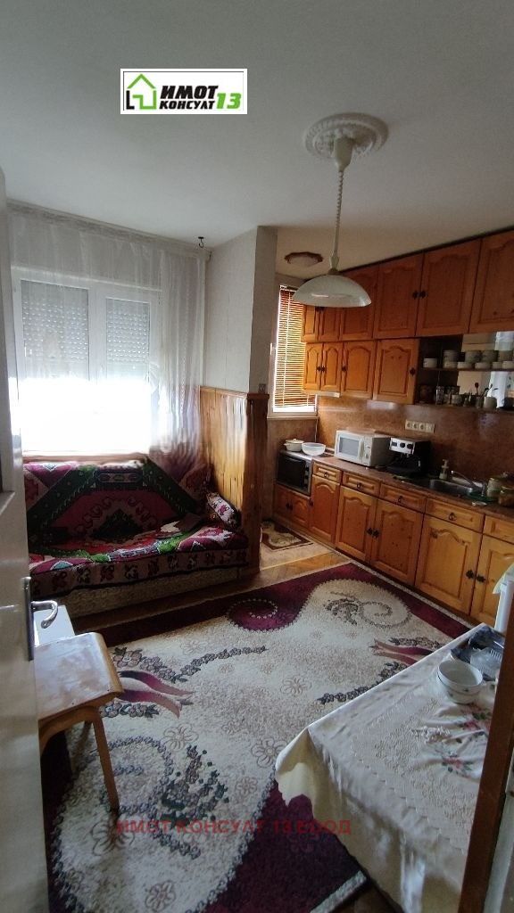 Продава  3-стаен град Плевен , Дружба 4 , 85 кв.м | 33856367