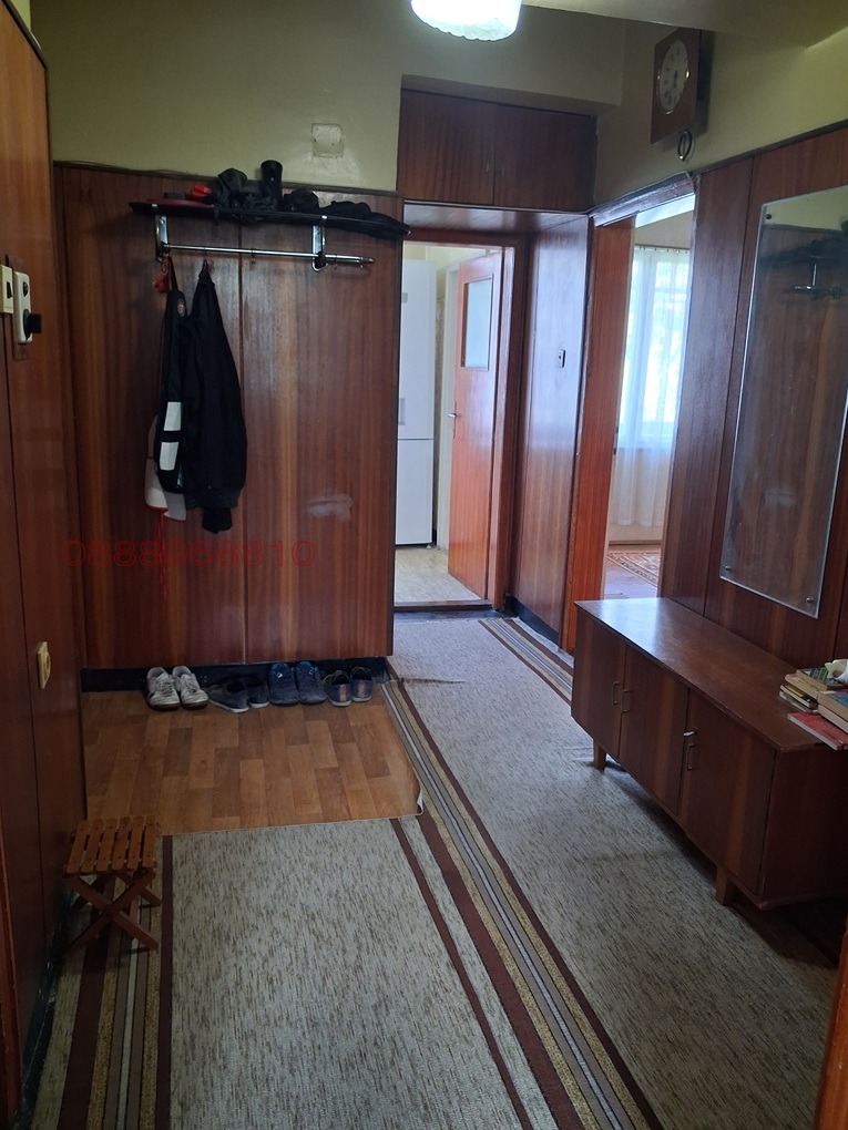 Продава 3-СТАЕН, гр. Търговище, Запад 1