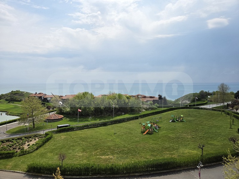 Продава 4-СТАЕН, с. Топола, област Добрич