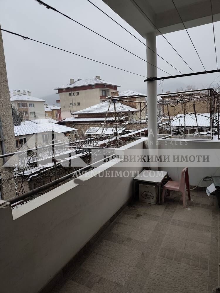 Продава ЕТАЖ ОТ КЪЩА, гр. Пещера, област Пазарджик, снимка 7 - Етаж от къща - 53230435