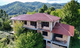 House Apriltsi, region Lovech 8