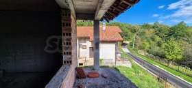 House Apriltsi, region Lovech 16