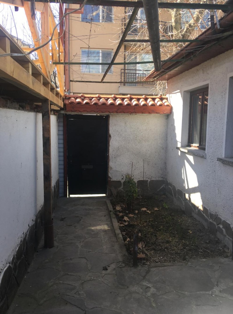 Eladó  Ház Plovdiv , Karsijaka , 340 négyzetméter | 58634119 - kép [6]