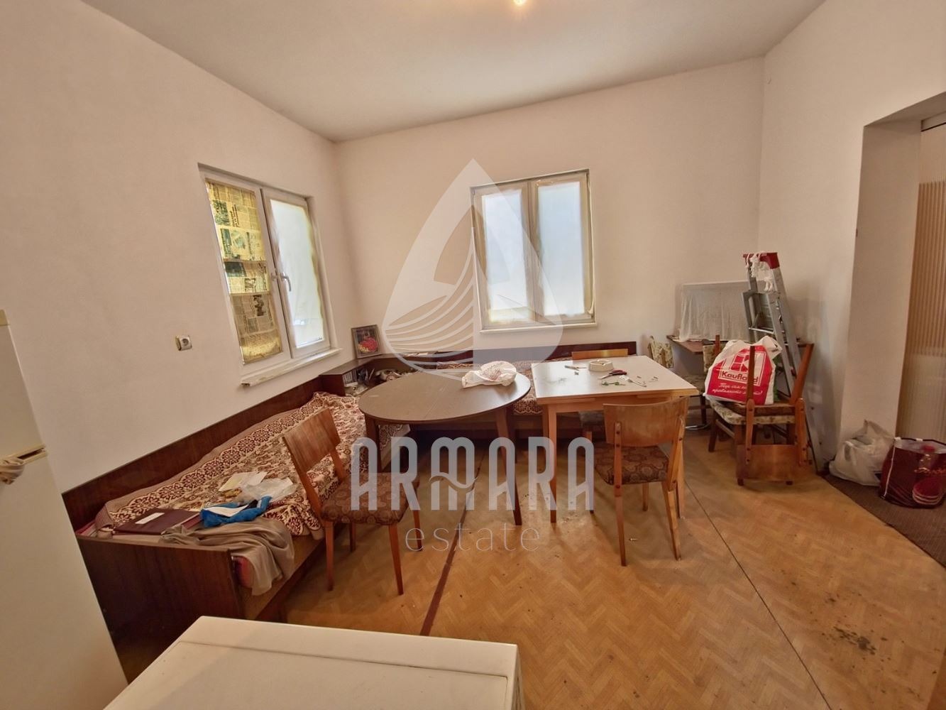 Продава КЪЩА, с. Ново село, област Пловдив, снимка 4 - Къщи - 54636786