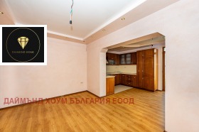 Piano della casa Tsentar, Plovdiv 3